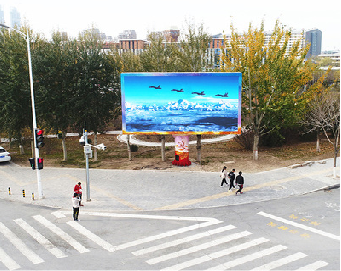 蒙自户外大屏广告投放要点。